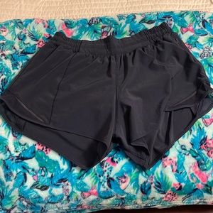 New lululemon low rise hotty hot shorts